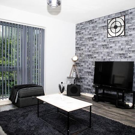 Stylish Two-Bedroom Salford Quays Apartment Manchester Eksteriør bilde