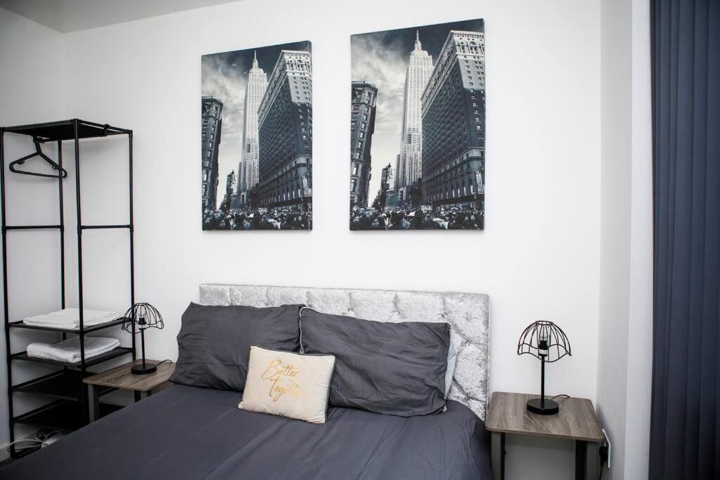 Stylish Two-Bedroom Salford Quays Apartment Manchester Eksteriør bilde