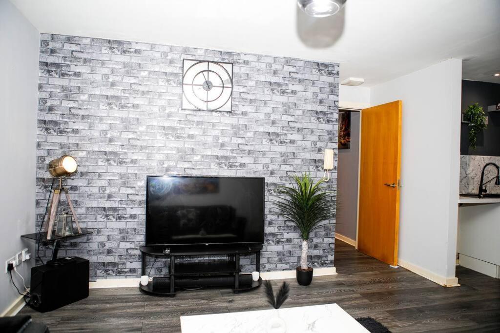 Stylish Two-Bedroom Salford Quays Apartment Manchester Eksteriør bilde