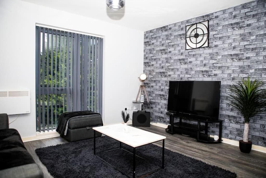 Stylish Two-Bedroom Salford Quays Apartment Manchester Eksteriør bilde